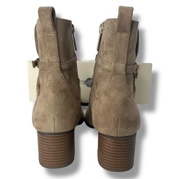 NEW Anne Klein Tan Booties Size 7.5 Beige Sand Low Ankle Boot Faux Suede NWT - Picture 10 of 11